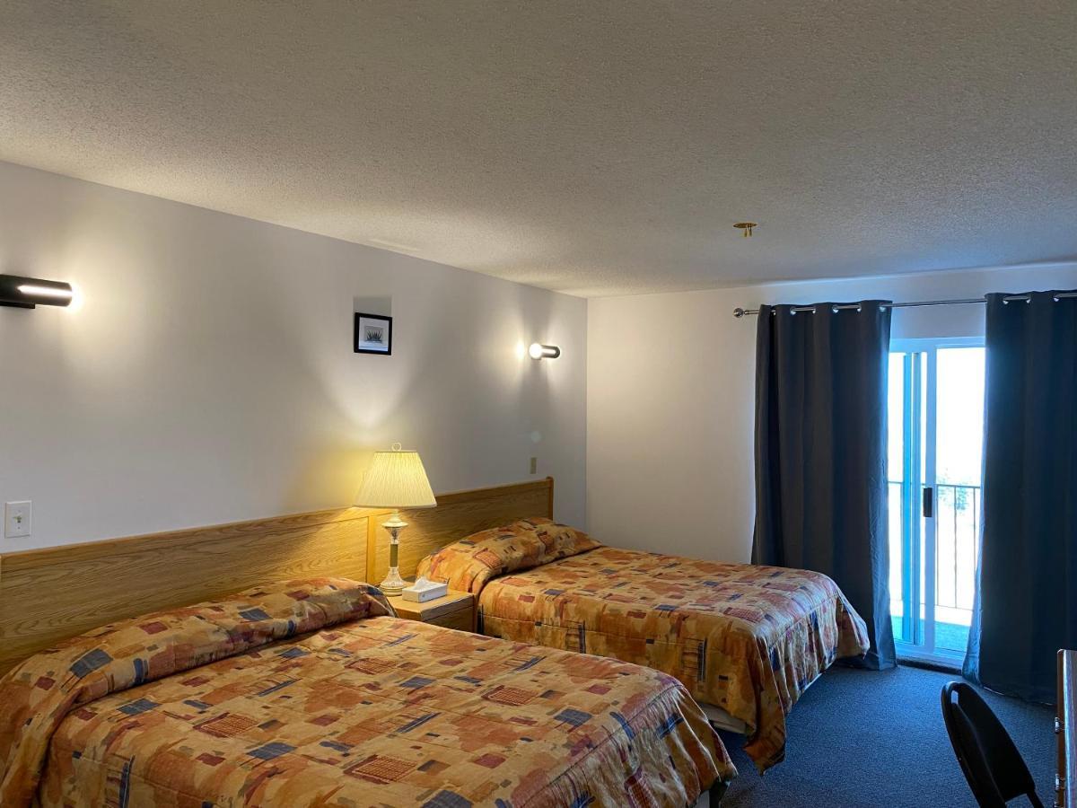 Hillview Motel Vanderhoof Exterior foto